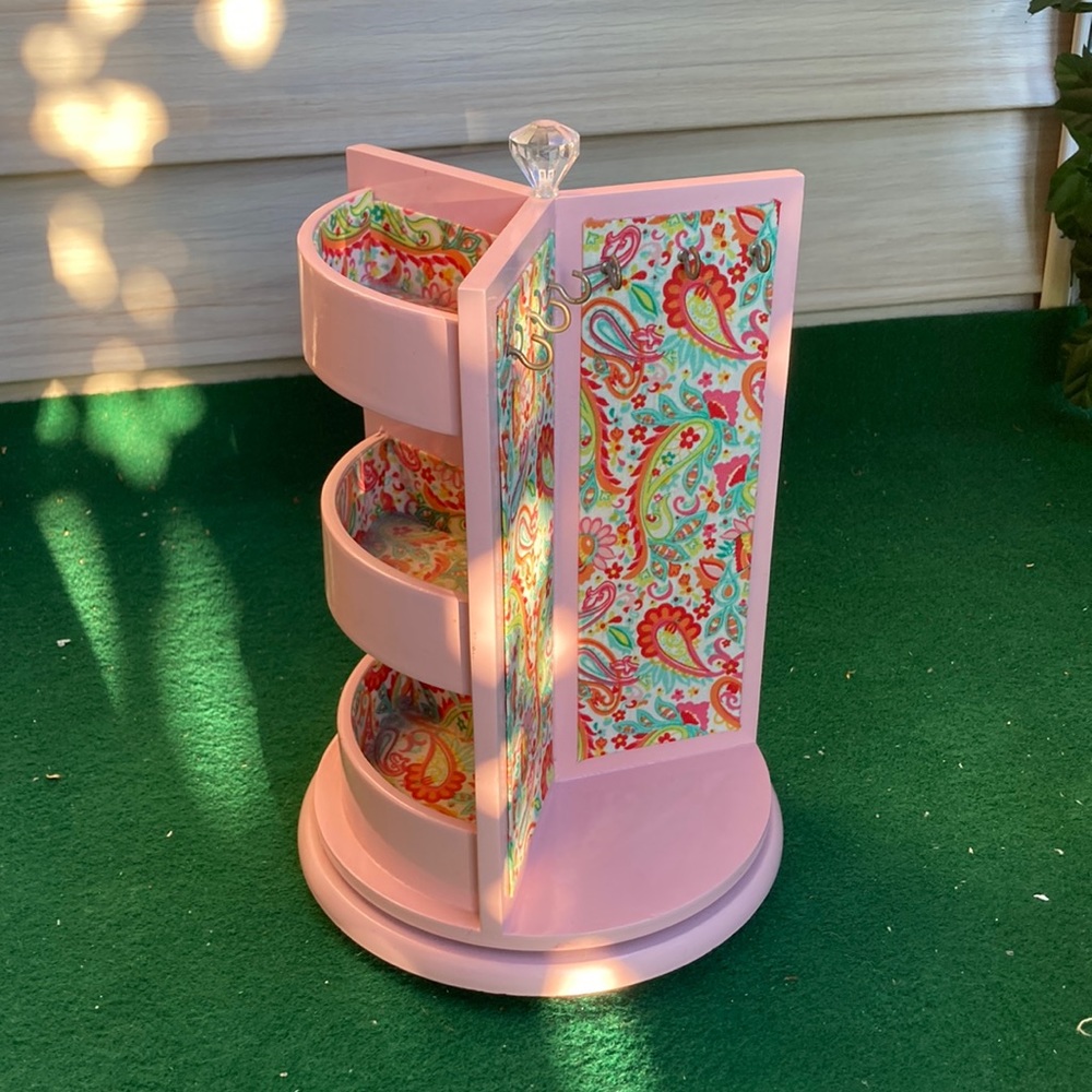 Jewelry holder